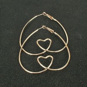 🌟3/$15 Gold Double Heart Hoops
